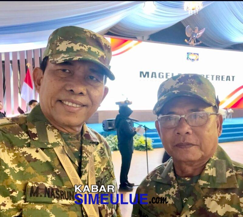 Monas dan Nusar Amin memakai seragam loreng di Retret Magelang