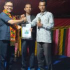 Ihya Ulumuddin menerima proposal pembangunan objek wisata di acara halal bin halal Pemerintah Desa Sigulai