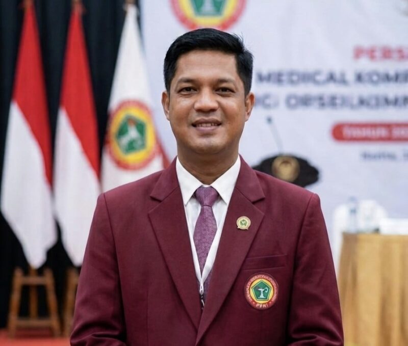 Ketua Persatuan Perawat Indonesia Kabupaten Simeulue, Putra Hafrionika